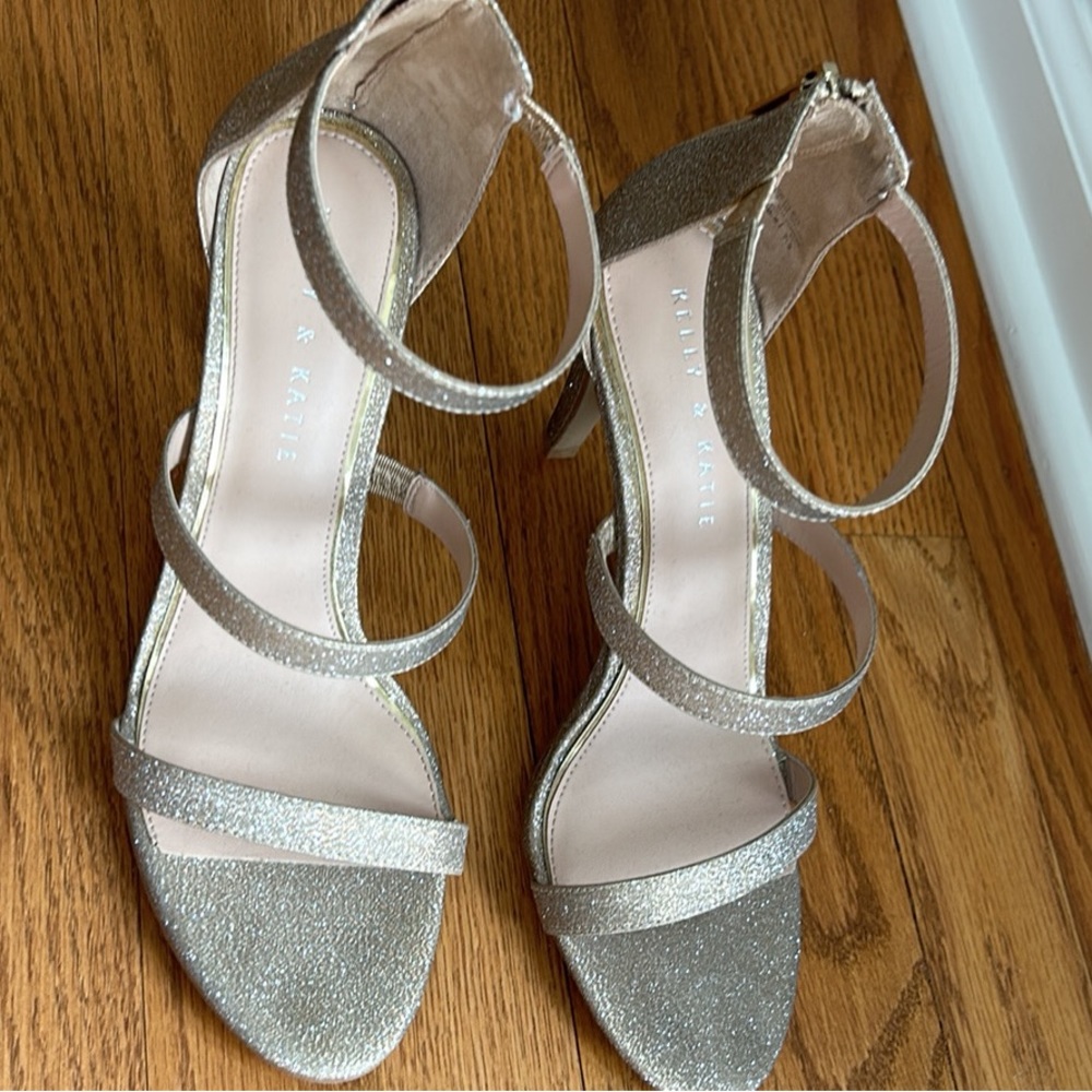 Kelly and Katie Heels - Picture 4 of 6